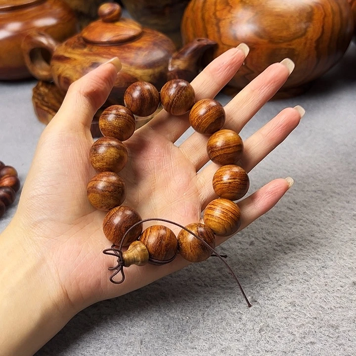 大**闲越南黄花梨手串一条