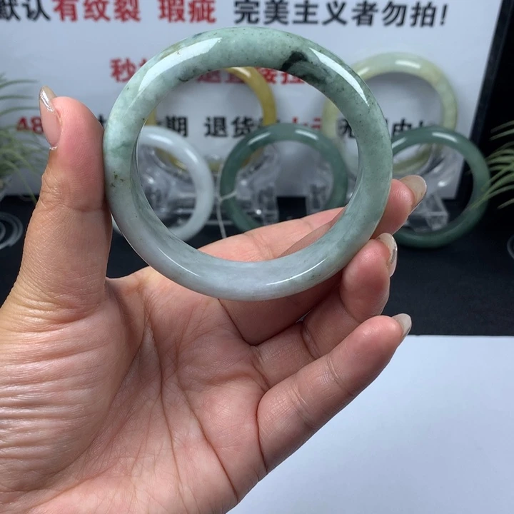 未镶嵌手镯翡翠18