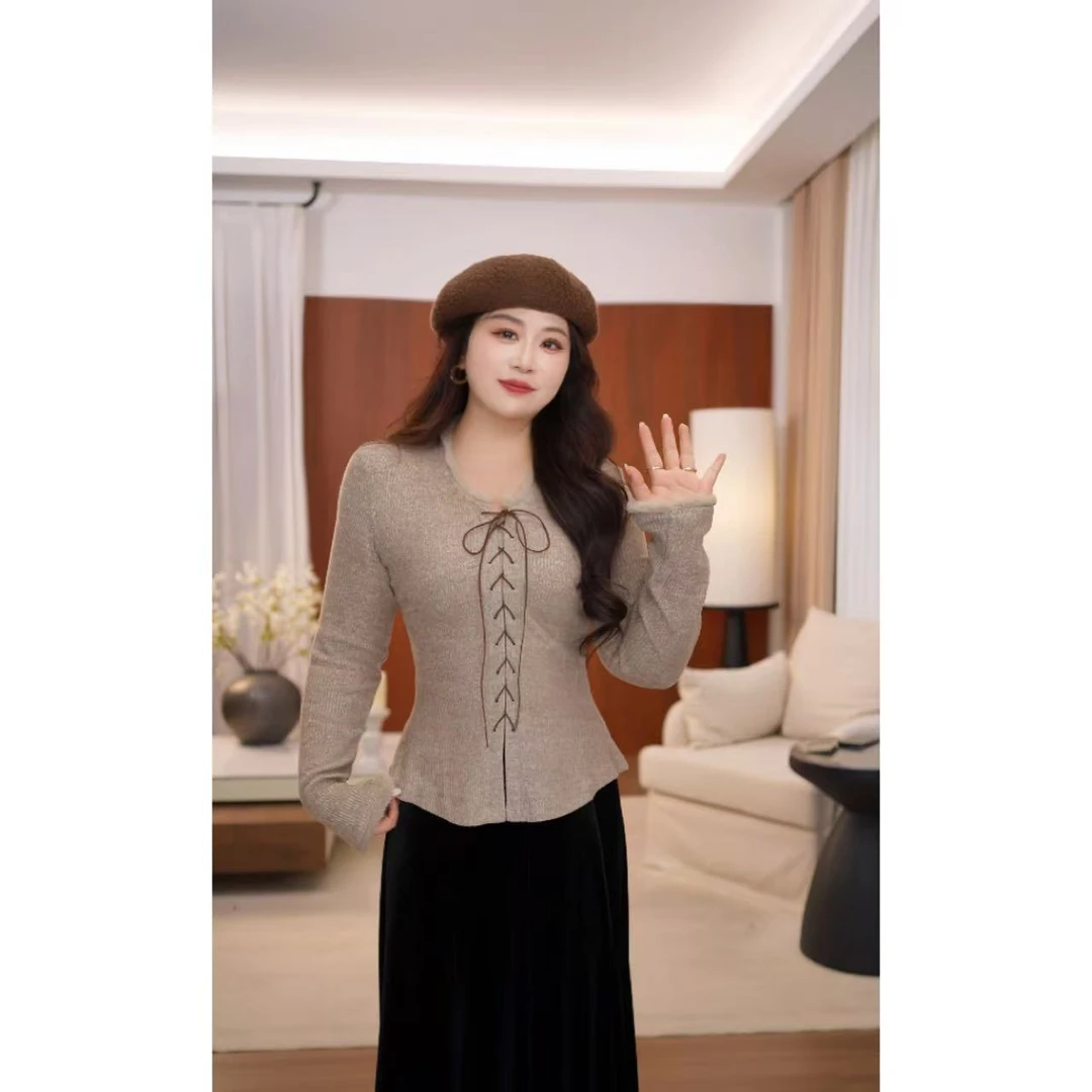 欣络集/欣姐【焦糖玛奇朵】微胖大码系带收腰显瘦针织打底衫XLJ1082