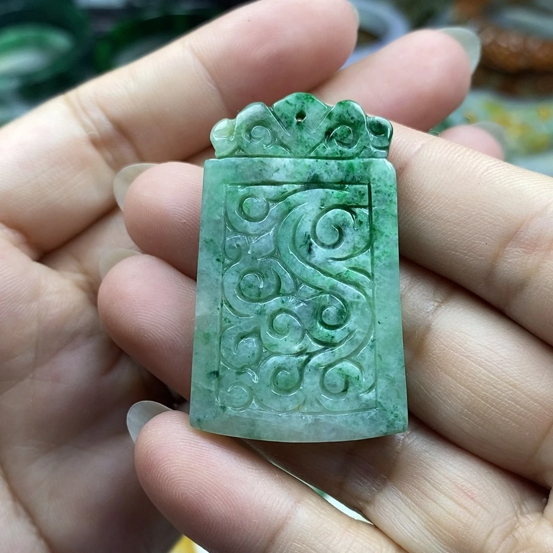 颈饰未镶嵌翡翠牌子