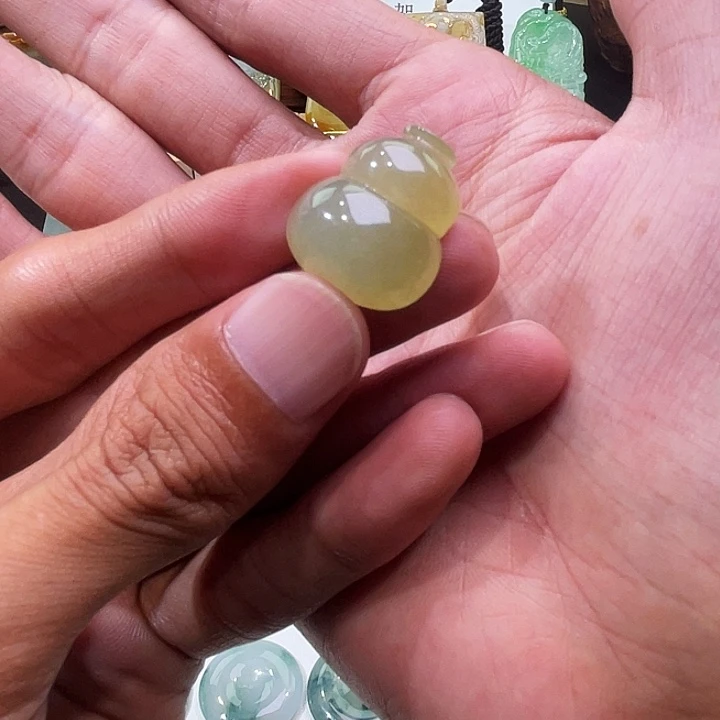 颈饰未镶嵌翡翠冰黄翡葫芦翡翠挂件