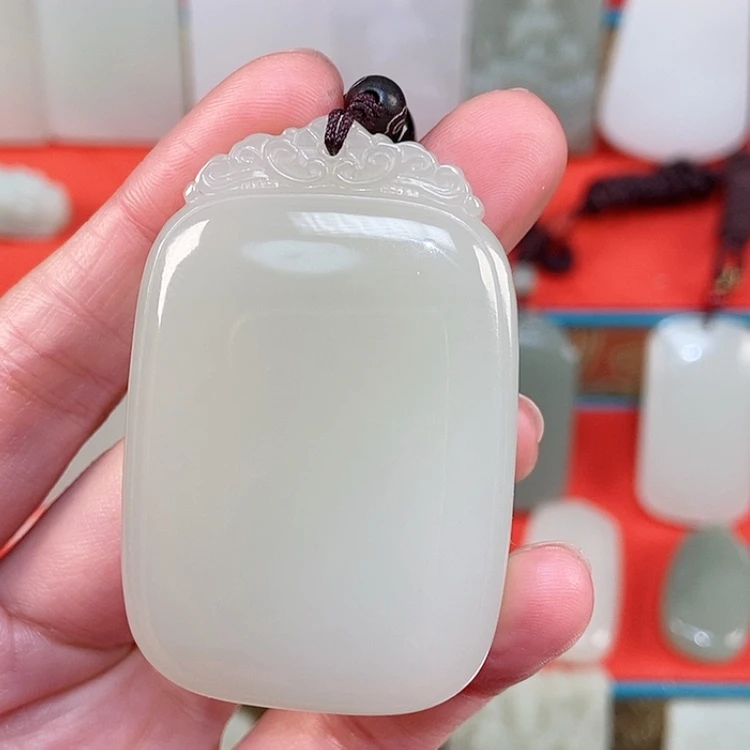【闪购商品】颈饰未镶嵌和田玉