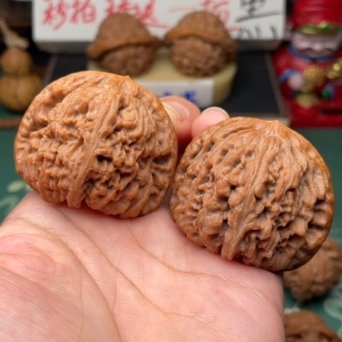 【闪购商品】把件文玩核桃45南疆石