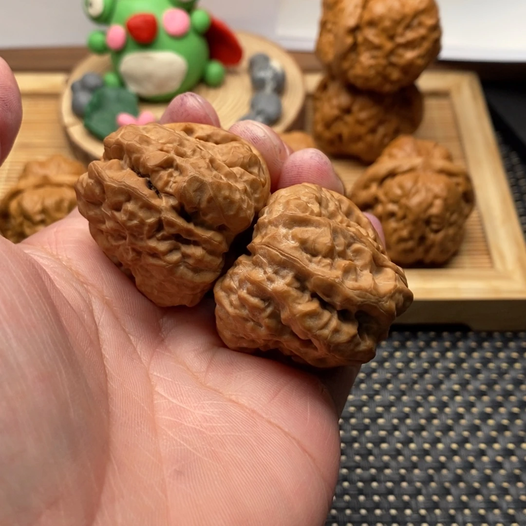 把件文玩核桃三角边38