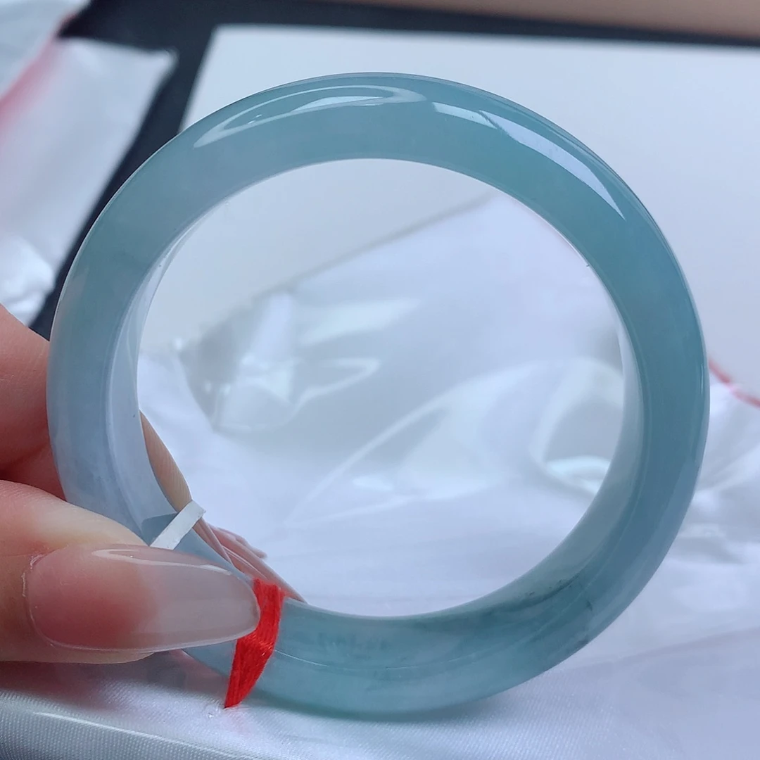 翡翠手镯未镶嵌53圈口