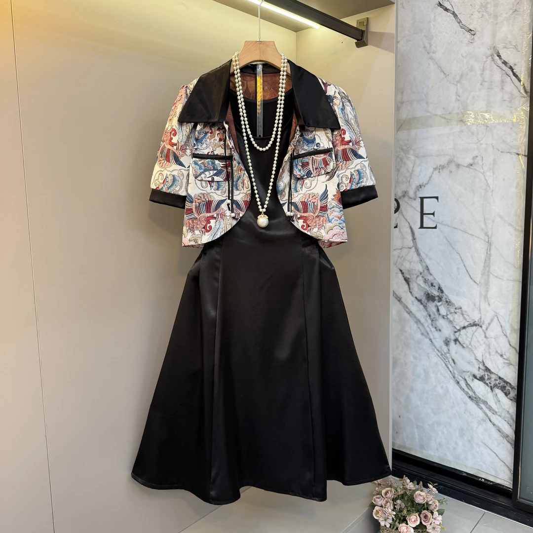 2025新中式国风端庄典雅翻领印花短上衣+净版宽吊带长裙7183