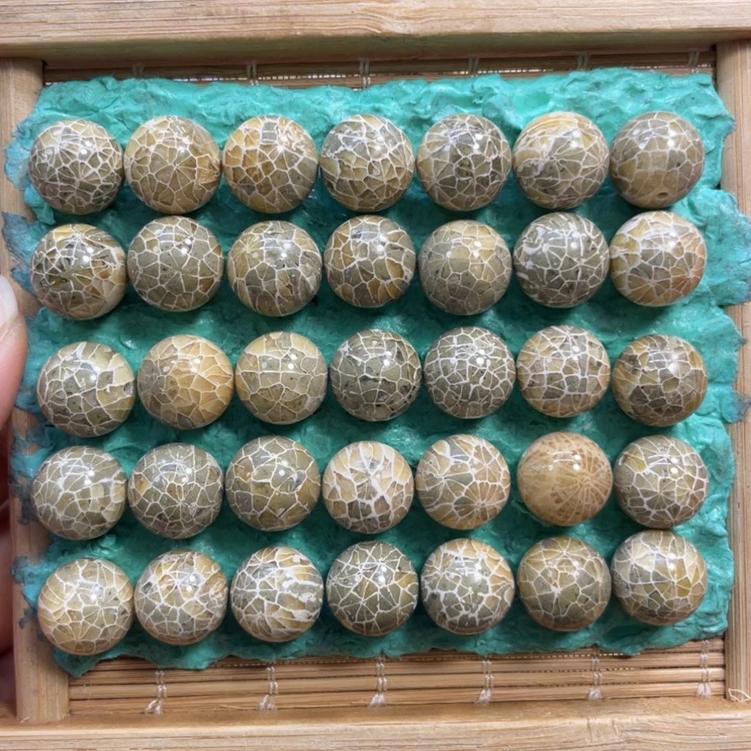 硅化玉未镶嵌颈饰20米1颗