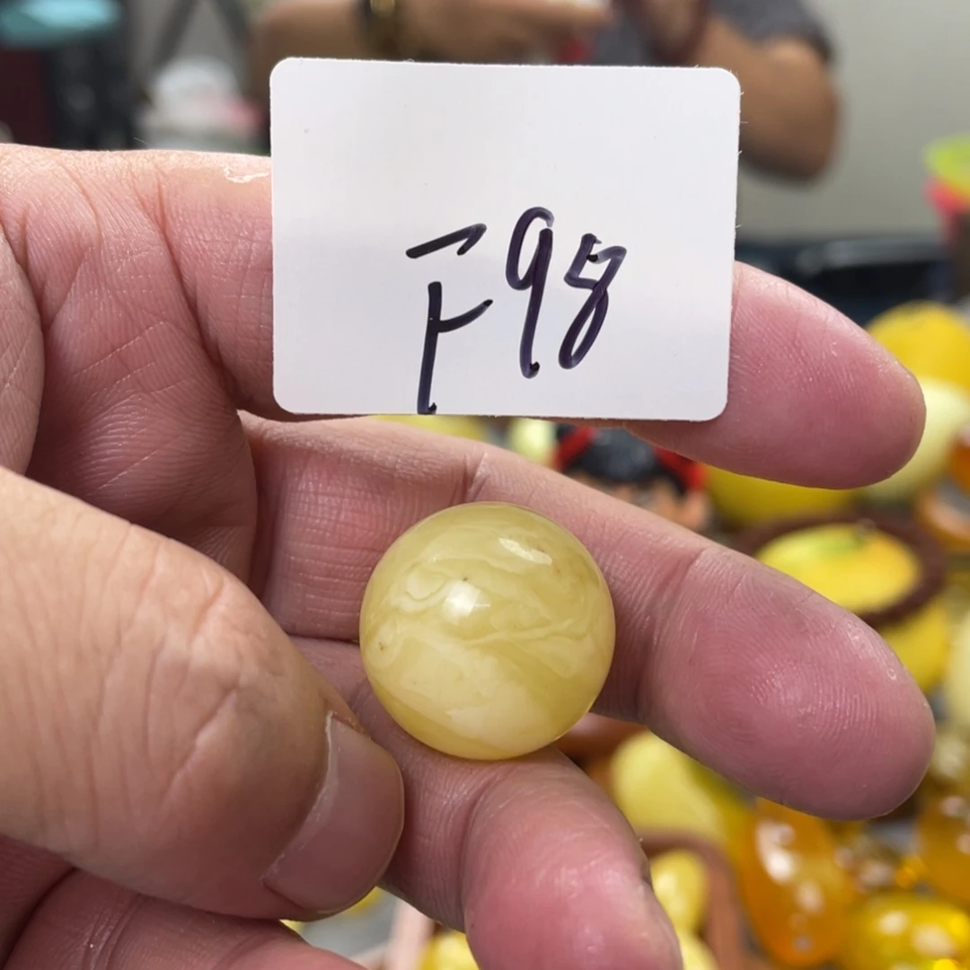 手链琥珀未镶嵌多样性发，发其中一件