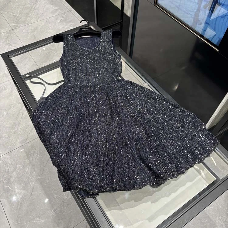 25年春夏新款女装 时尚轻奢无袖小圆领大裙摆亮片连衣裙-25035