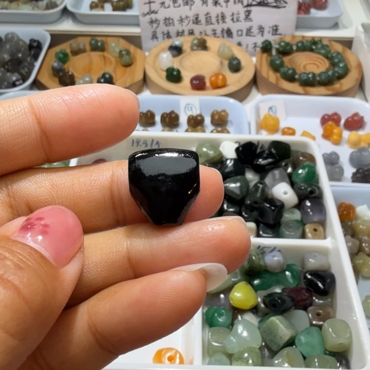 和田玉未镶嵌珠宝奇石