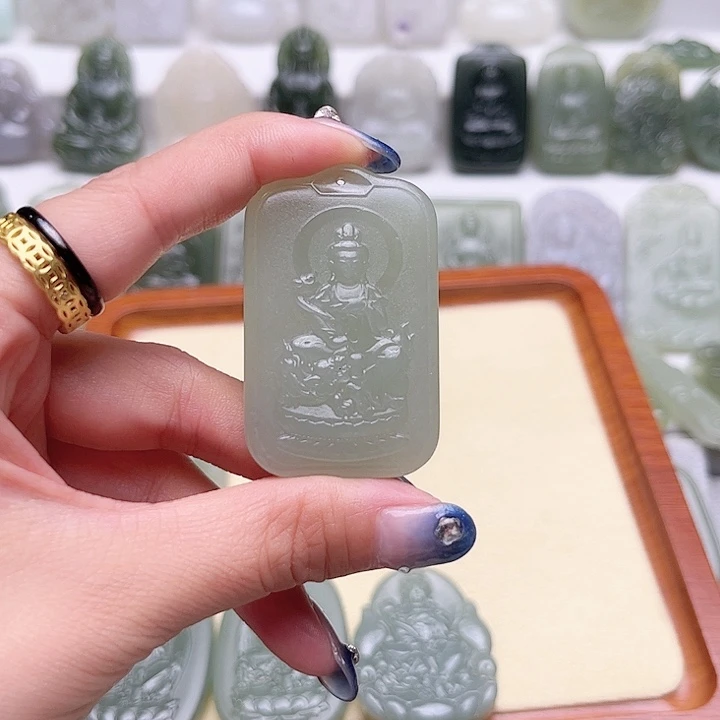 假***水颈饰未镶嵌和田玉