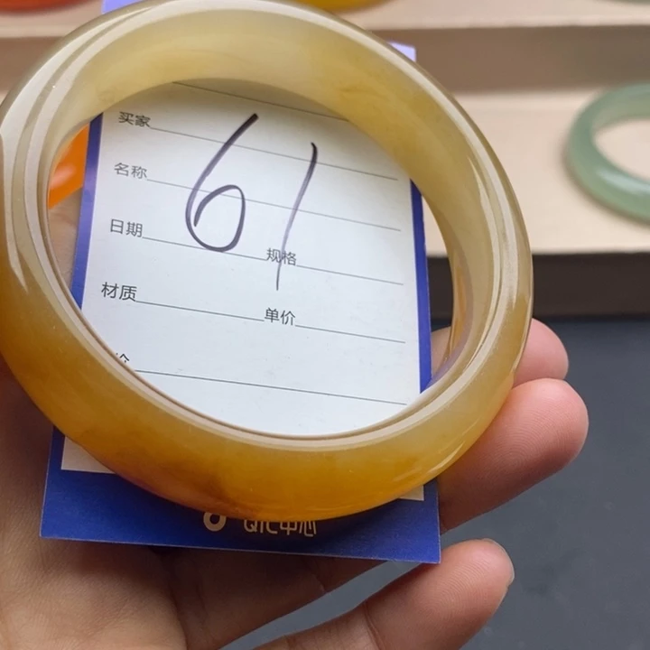 石英质玉未镶嵌手镯