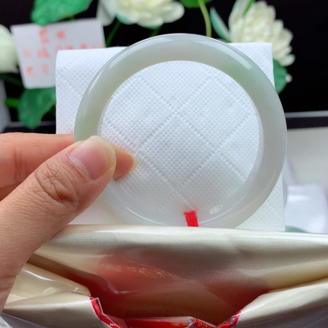 未镶嵌手镯翡翠纯天然1