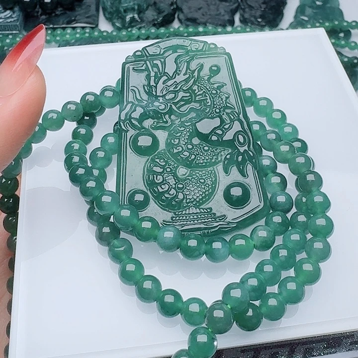 颈饰未镶嵌翡翠多样性发其一