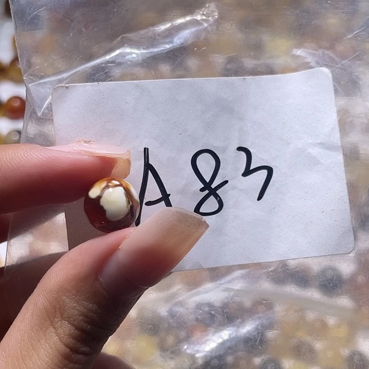 琥珀未镶嵌裸石10.6福利