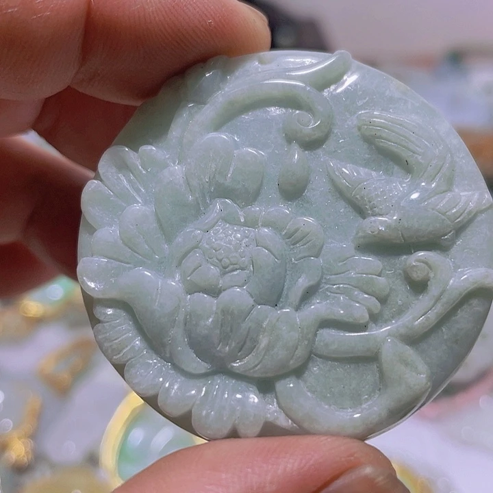翡翠未镶嵌颈饰花开富贵圆牌