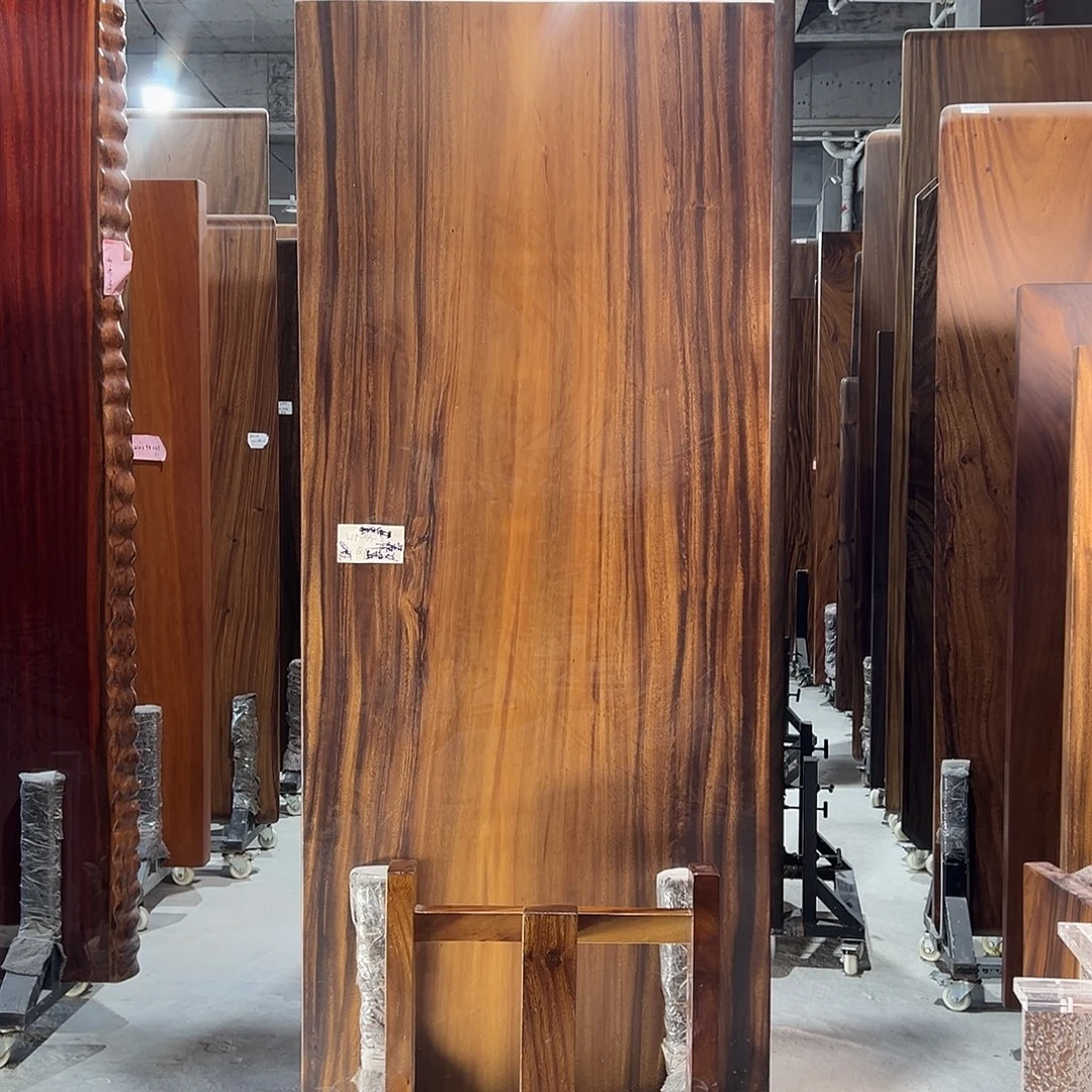 俊***木（非红木类）南美胡桃木215-93-6