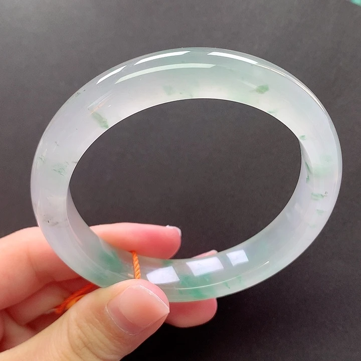 未镶嵌手镯石英质玉