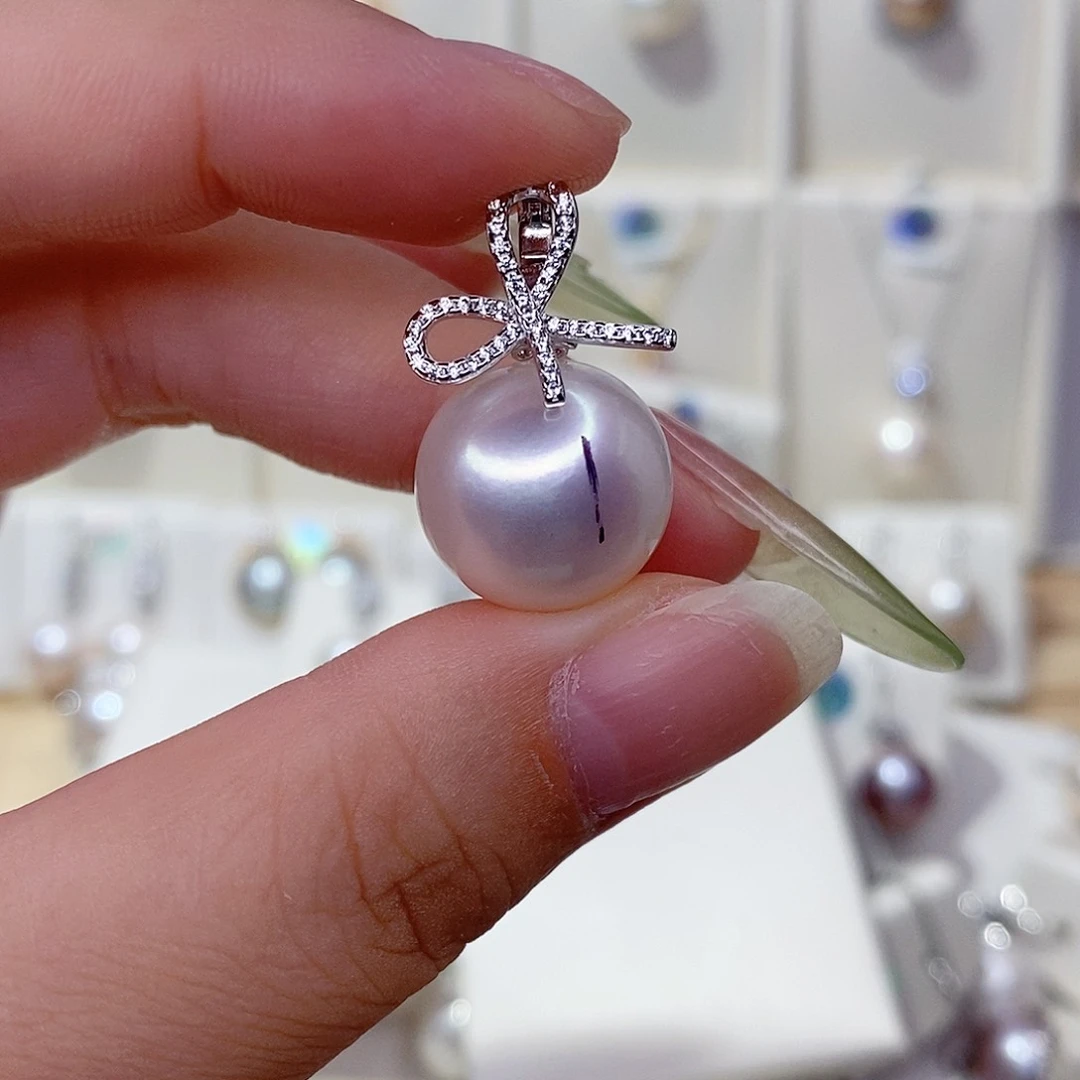 大***鱼淡水珍珠银S925镶嵌吊坠(赠链)