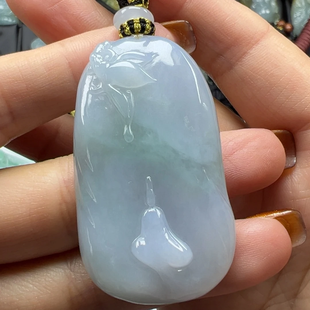翡翠未镶嵌颈饰悟道