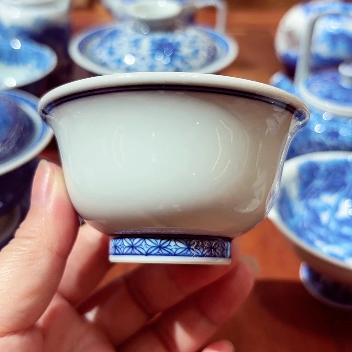 手柄款瓷青花边角小压手