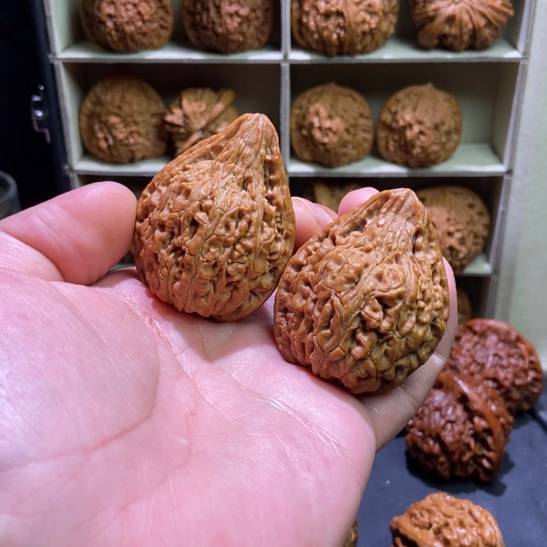 文玩核桃吊坠坐佛40