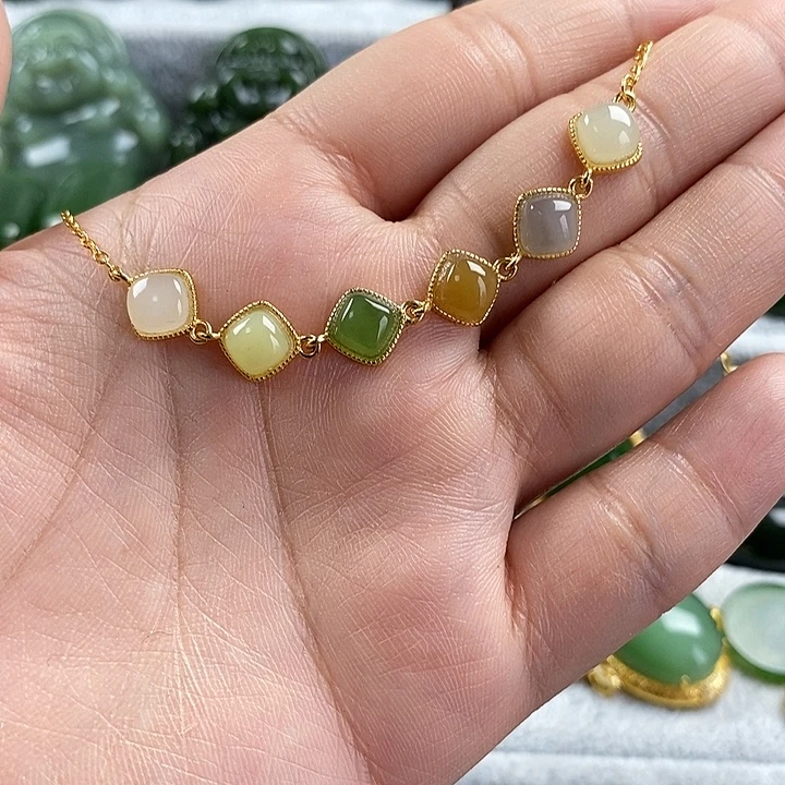 和田玉（碧玉）未镶嵌颈饰