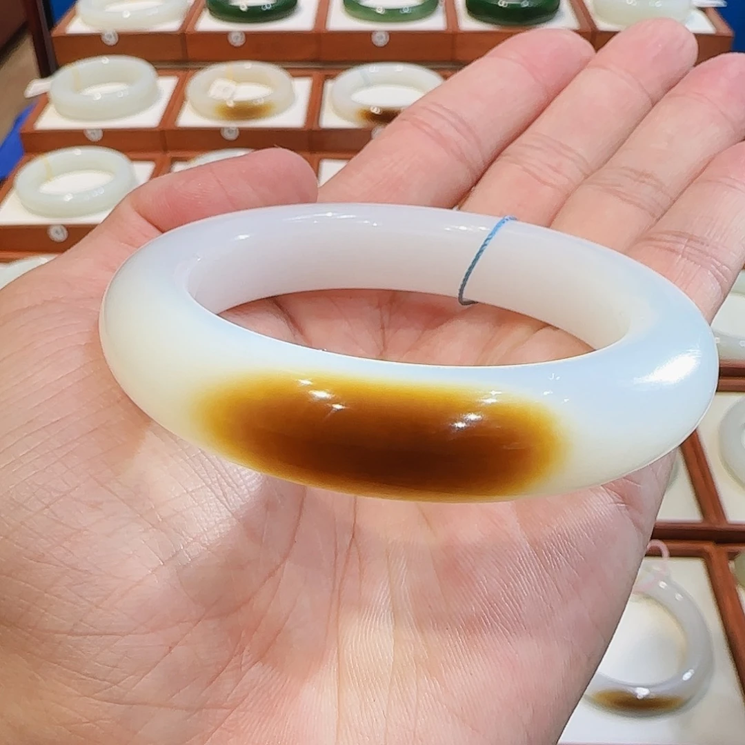 和田玉未镶嵌手镯且末传承级老红糖57 58 59