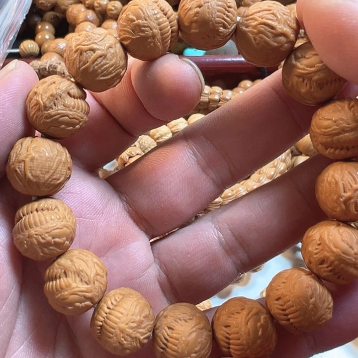 龅牙毒液猴头核桃