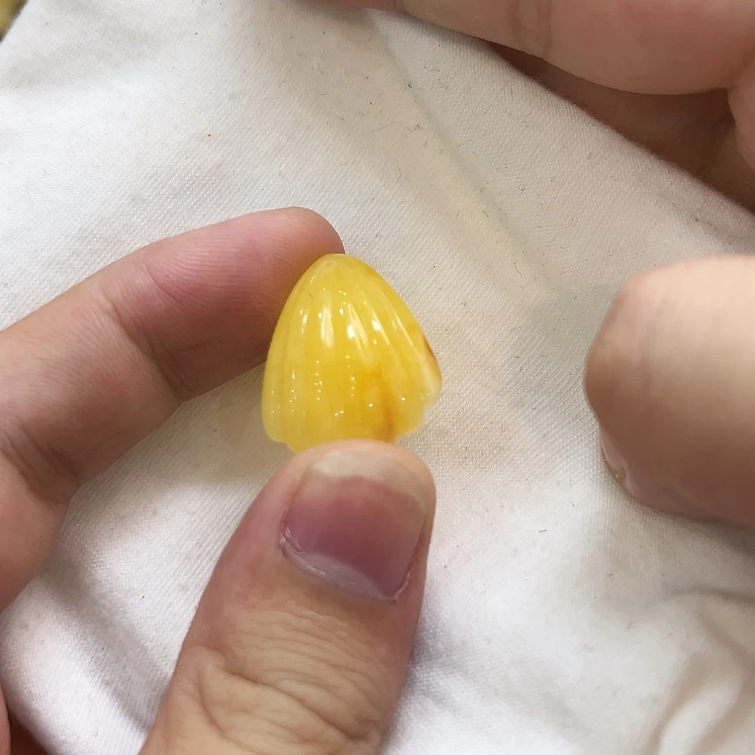 蜜蜡未镶嵌珠宝奇石瑕疵