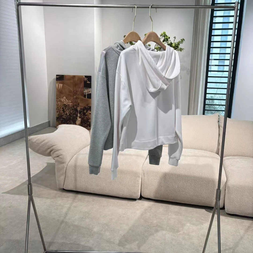 【特价】CSY4367 意大利客人订单 双色拼肩条压印短款连帽卫衣