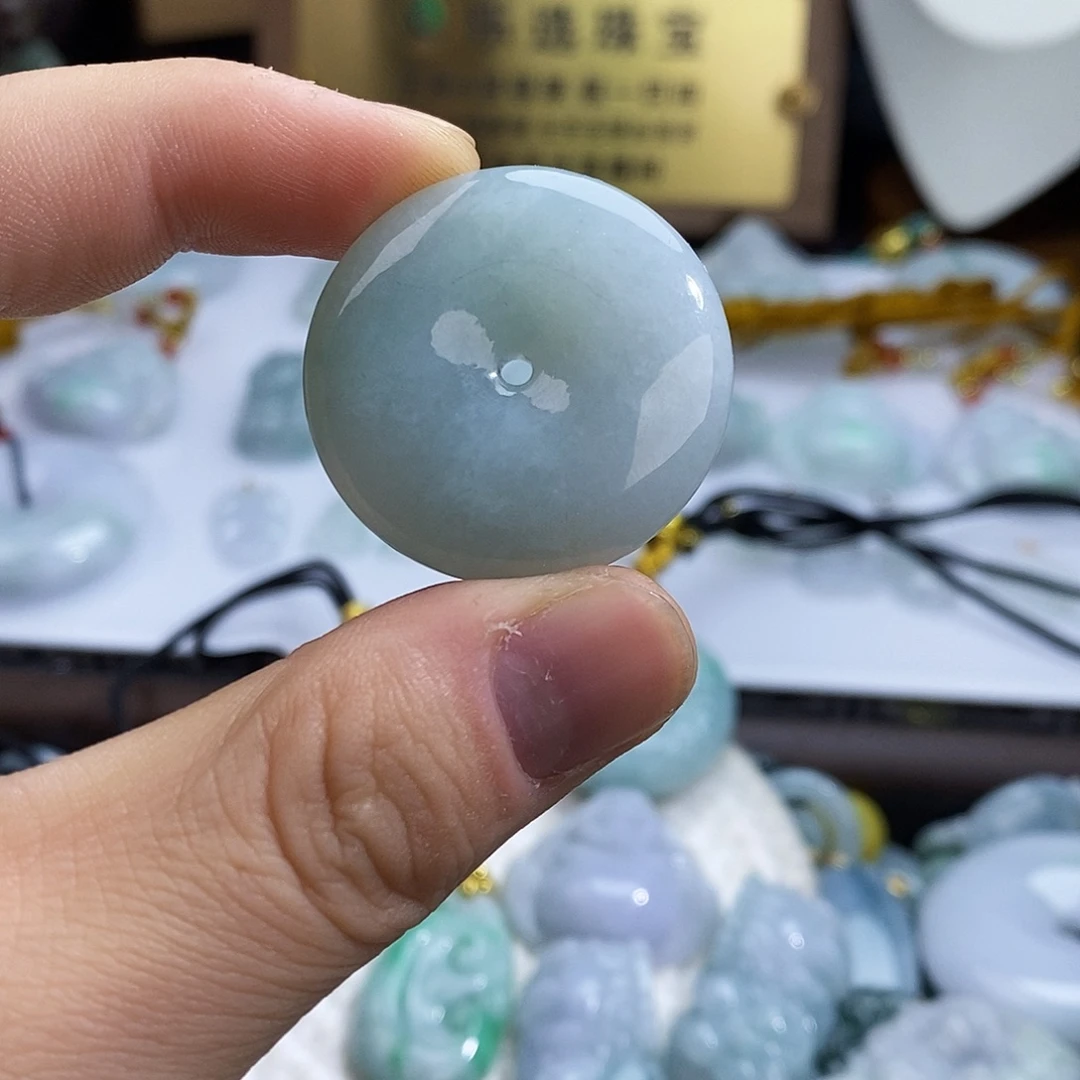 翡翠未镶嵌颈饰5588