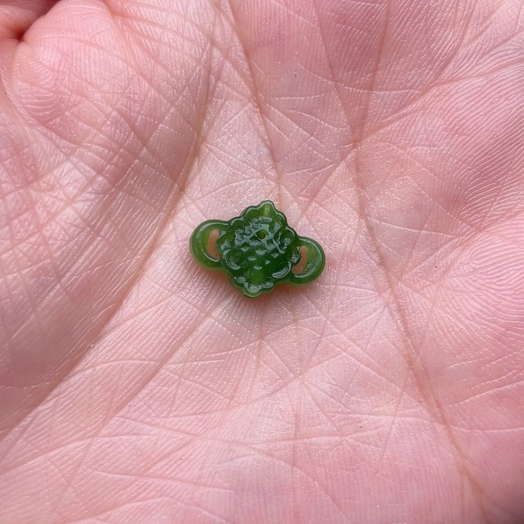 和田玉未镶嵌颈饰心**琛中国结小配饰