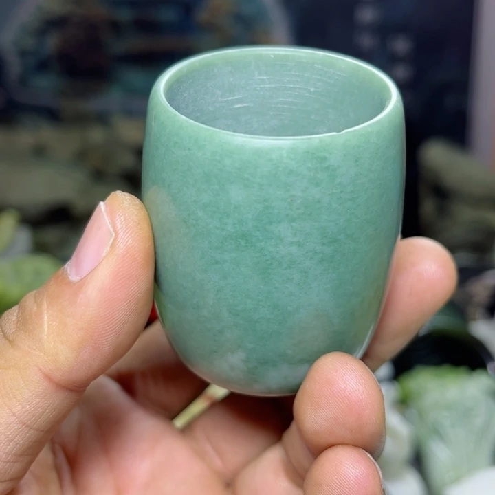 蛇纹石玉水杯未镶嵌