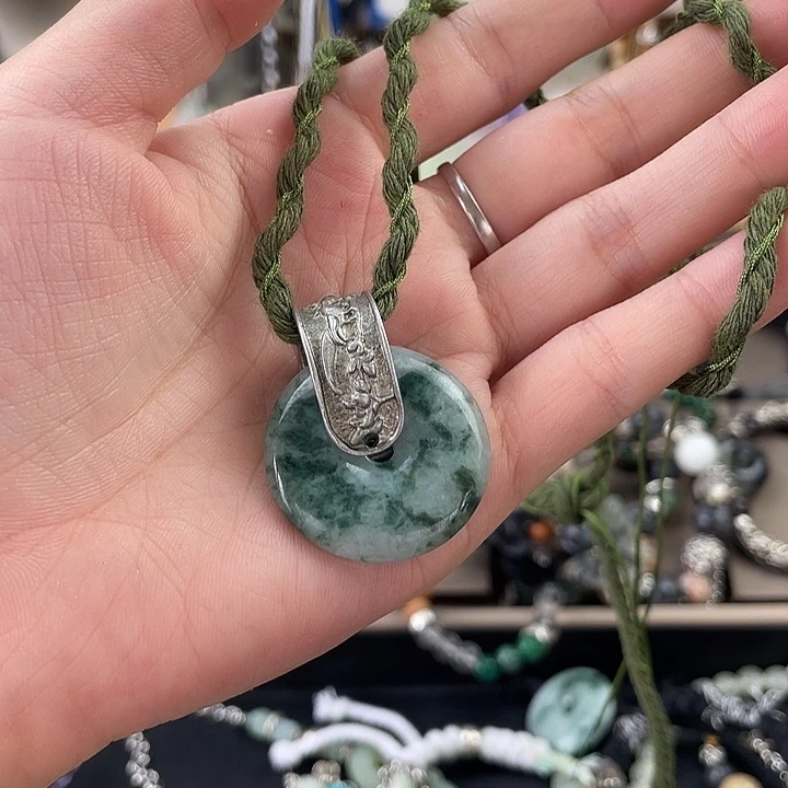 薄***荷合金蛇纹石玉颈饰