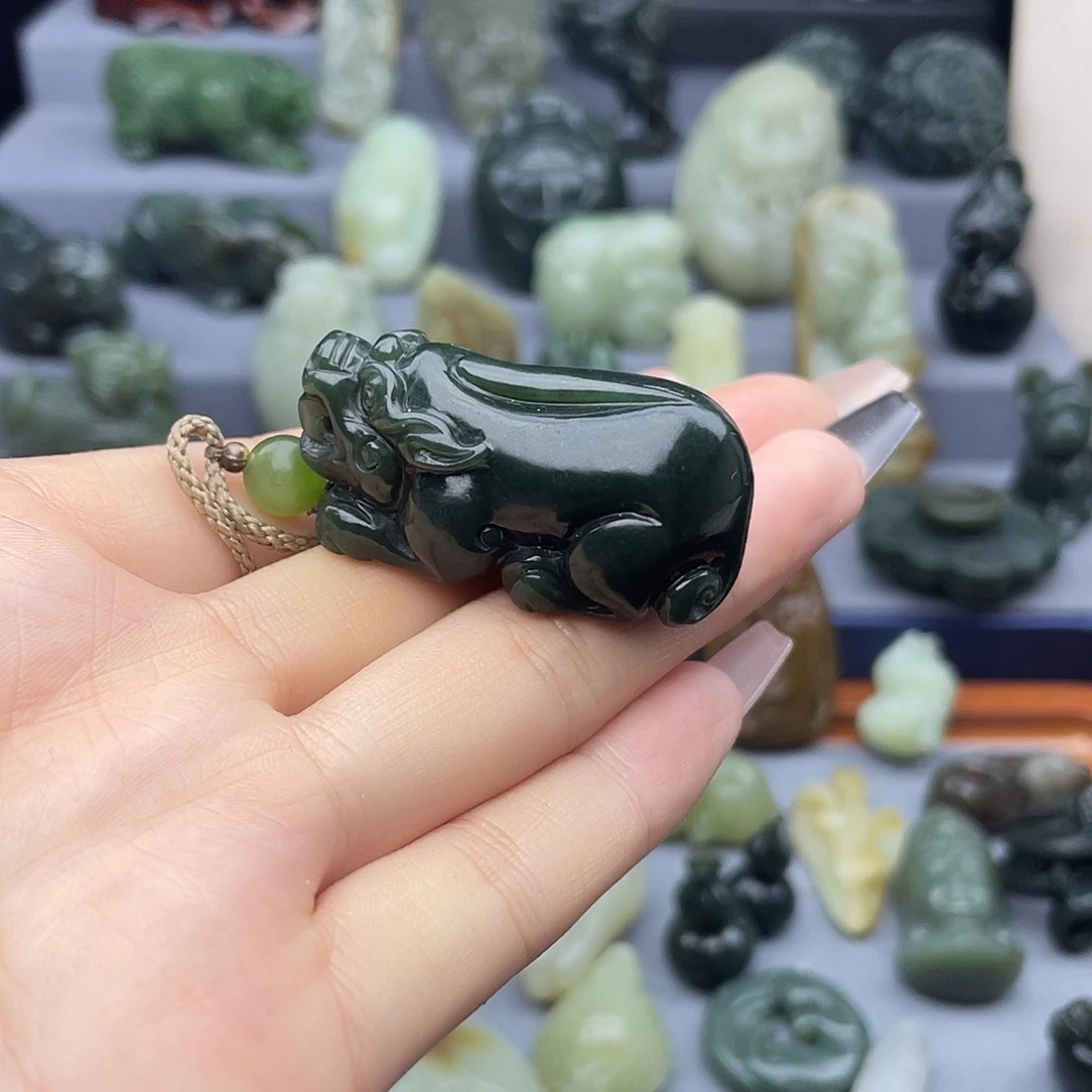 未镶嵌和田玉挂件