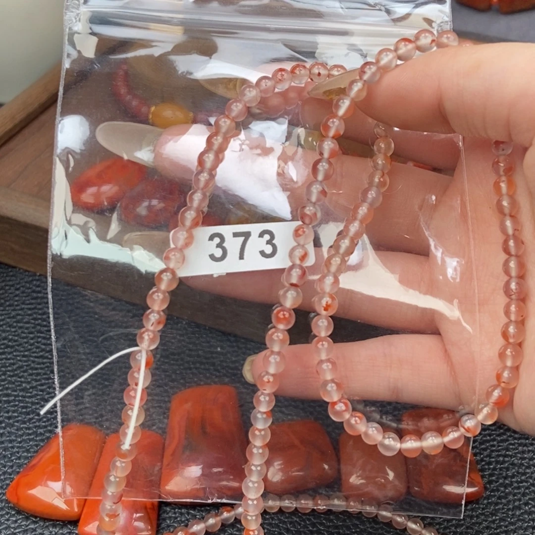 南红玛瑙未镶嵌手链