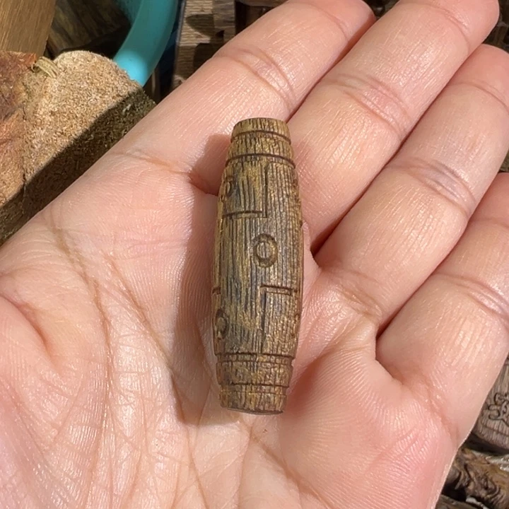 沉香沉香碎屑白棋楠沉香雕刻牌