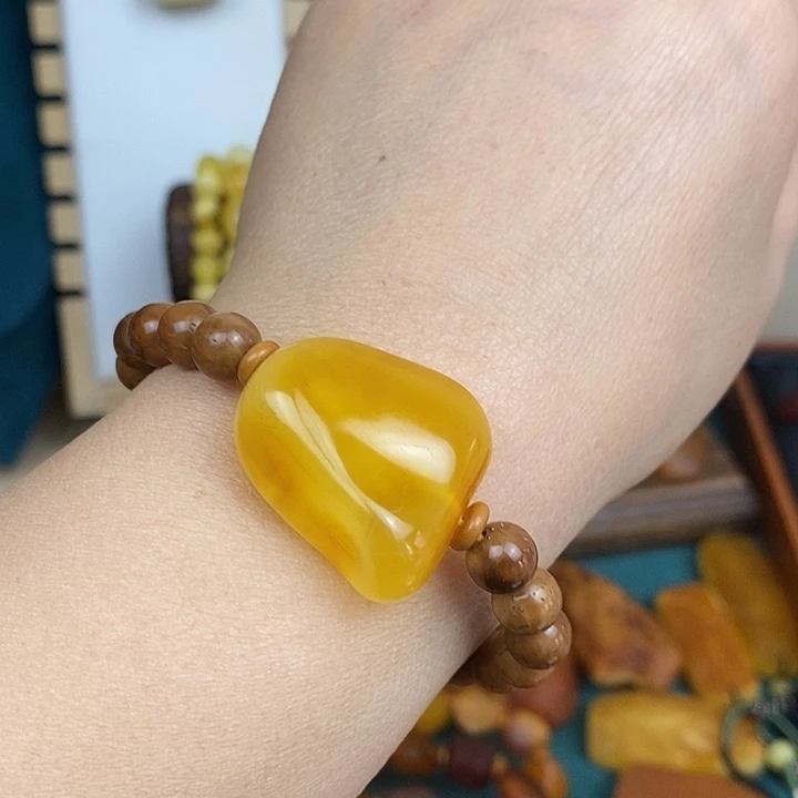 蜜蜡未镶嵌颈饰手牌