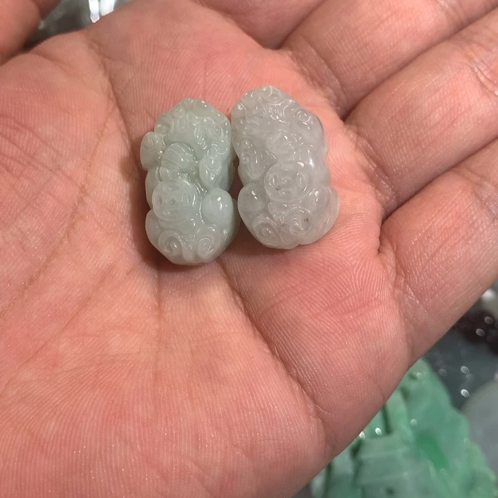 红***7颈饰未镶嵌翡翠福利貔貅