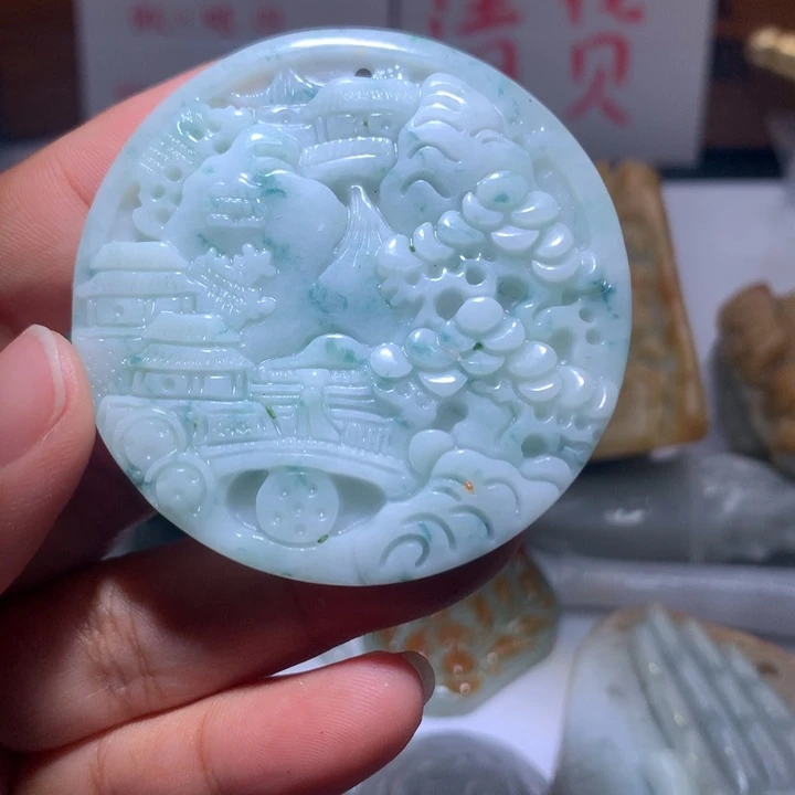 翡翠未镶嵌颈饰保真天然A货翡翠
