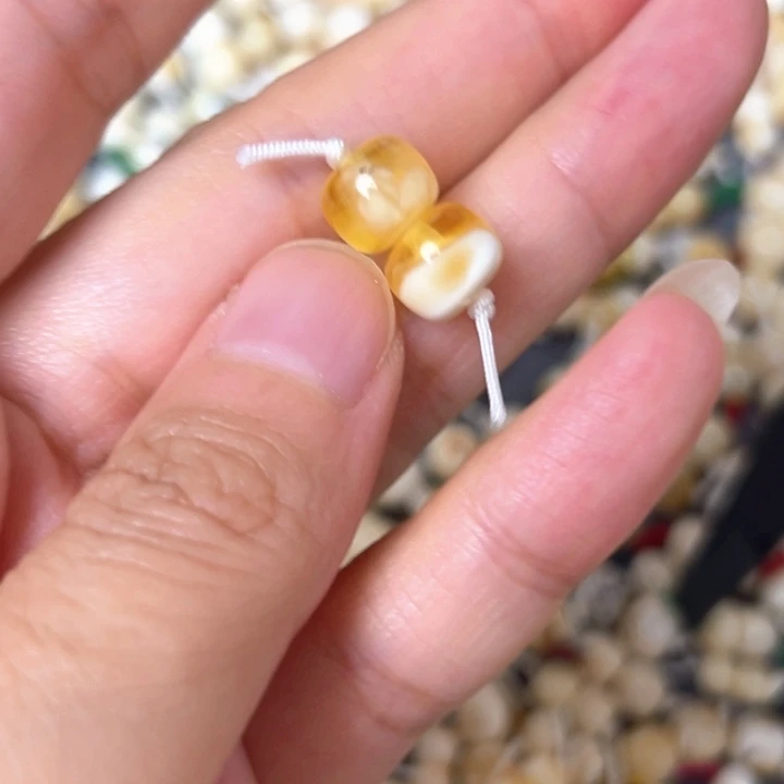 裸石蜜蜡未镶嵌8.7mm一对