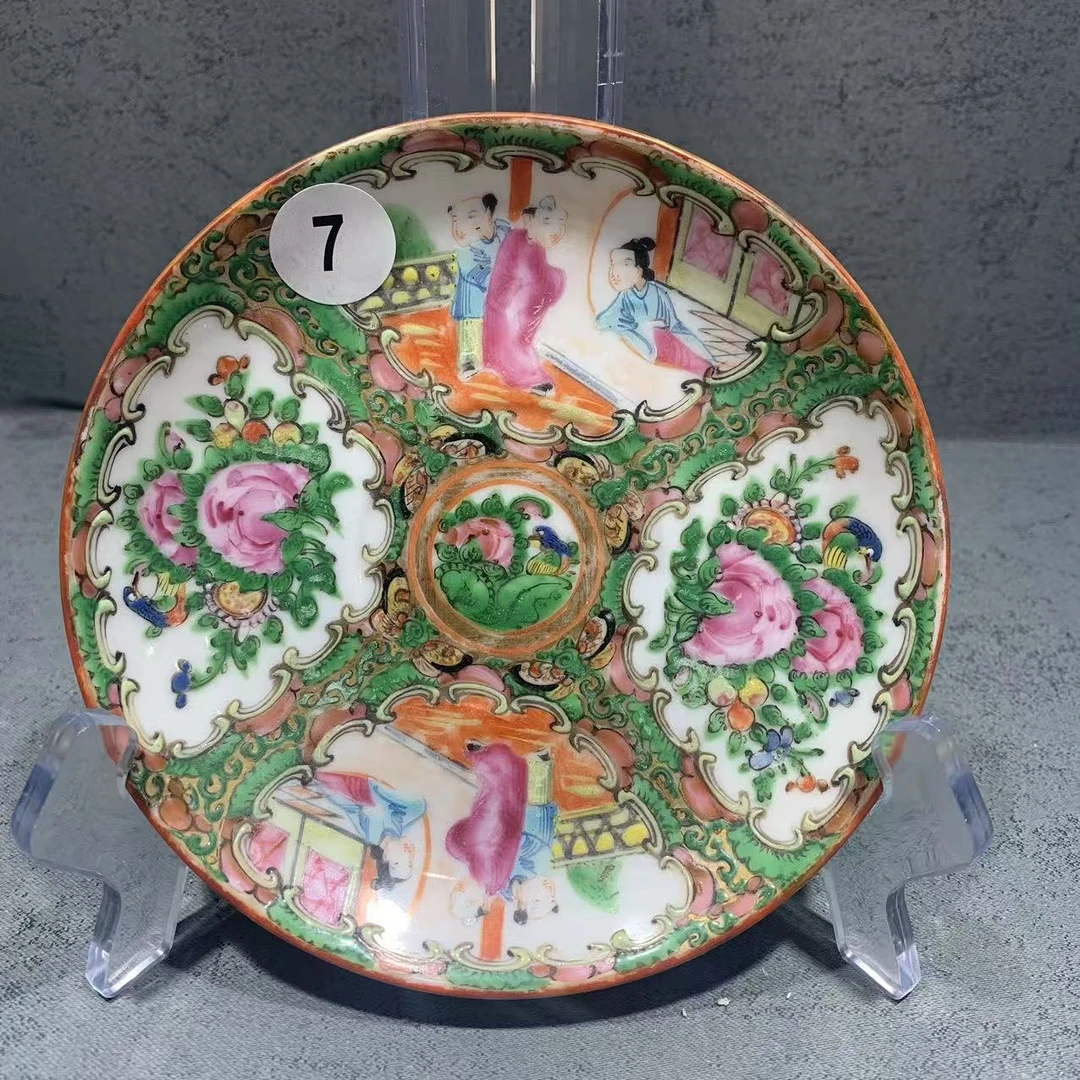 清光绪广彩开窗人物花卉小壶承碟7号