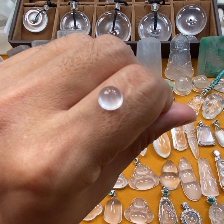 未镶嵌吊坠石英质玉