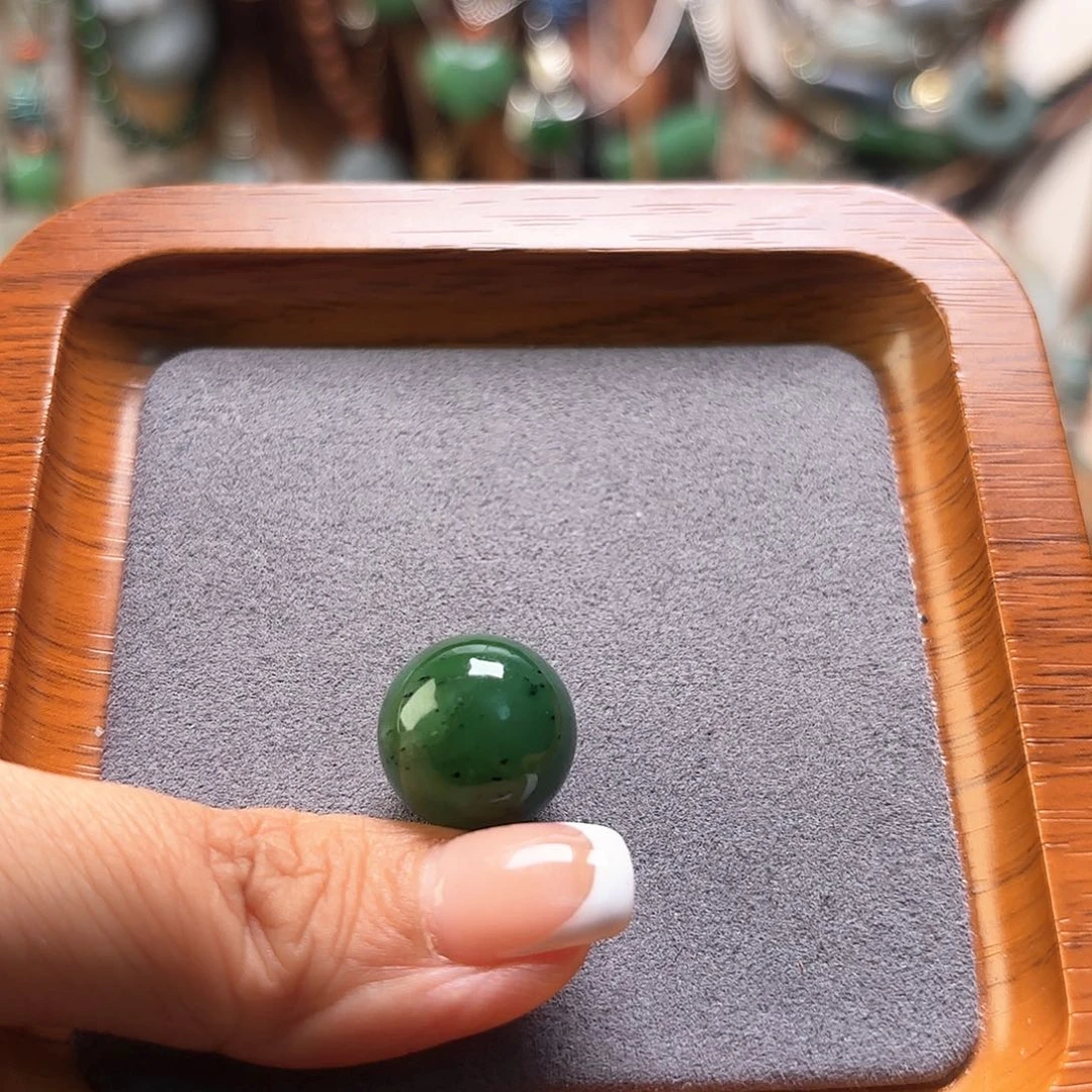 和田玉未镶嵌颈饰Z****铺