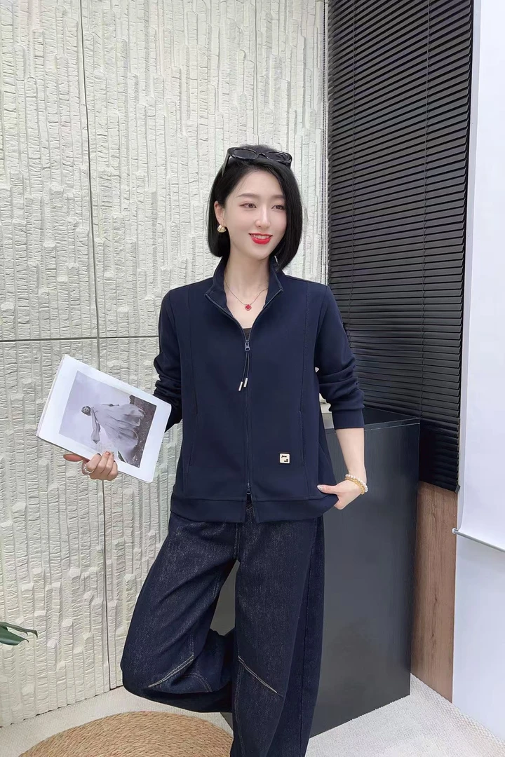 2449秋款拉链小标三色外套运动宽松户外休闲秋季百搭减龄长袖上衣