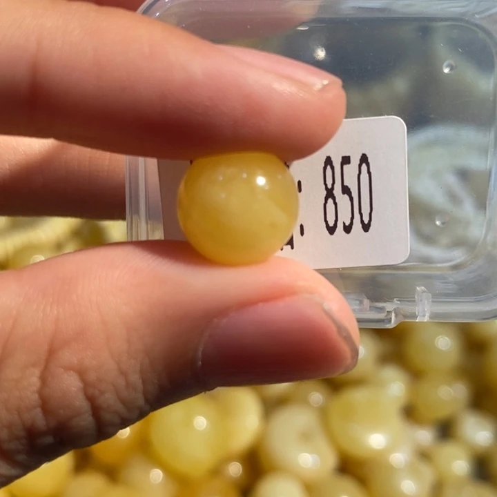 琥珀未镶嵌珠宝奇石850
