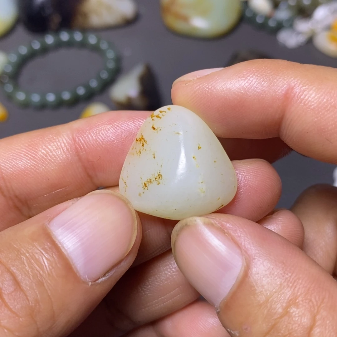 和田玉（糖玉）未镶嵌挂件