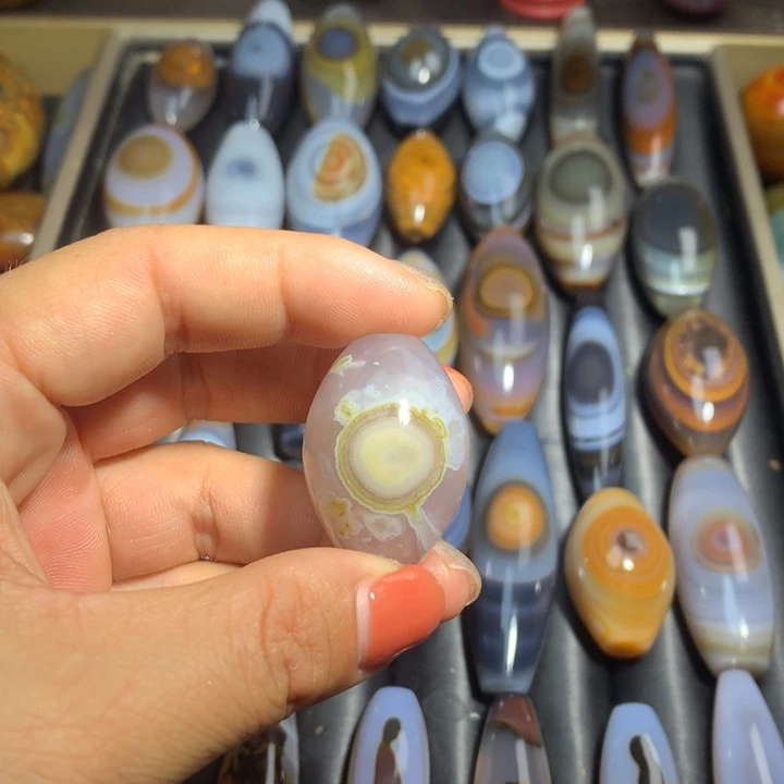 玛瑙/玉髓颈饰未镶嵌吊坠