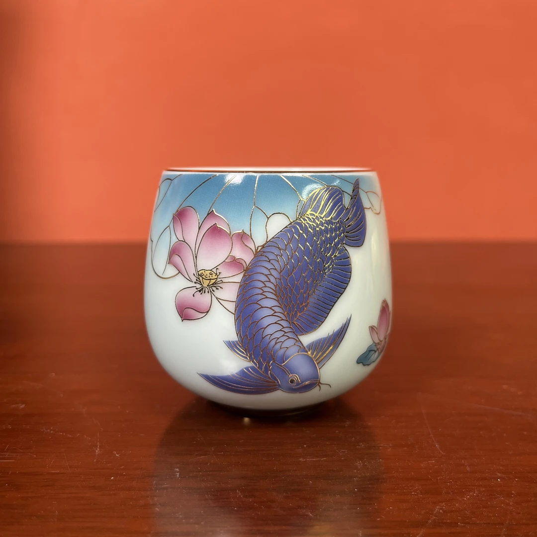 年年有余 蓝龙鱼 高档陶瓷主人杯